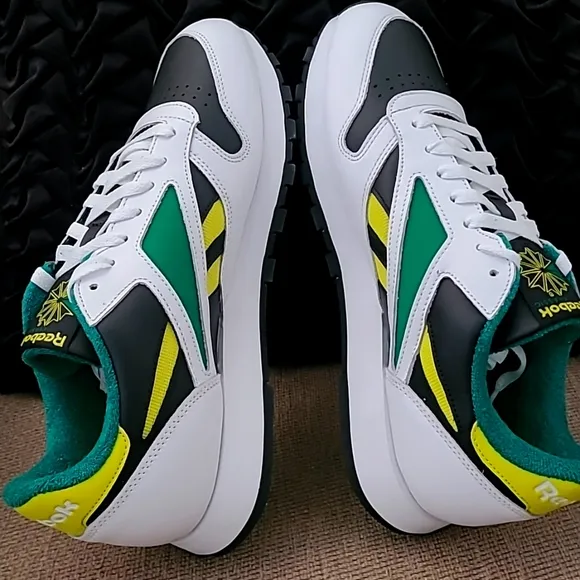 PUMA MEN CLASSIC LEATHER MARK RUNNING SHOES