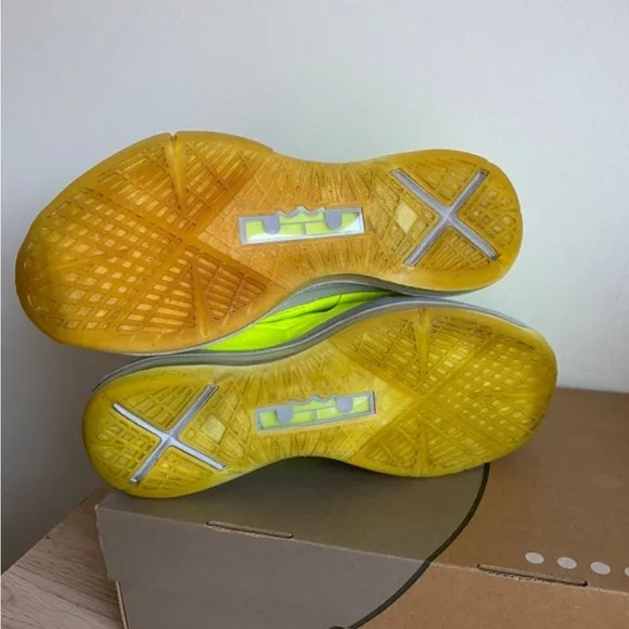 RARE Nike Lebron X 10 Volt Neon Yellow - Men SZ 8