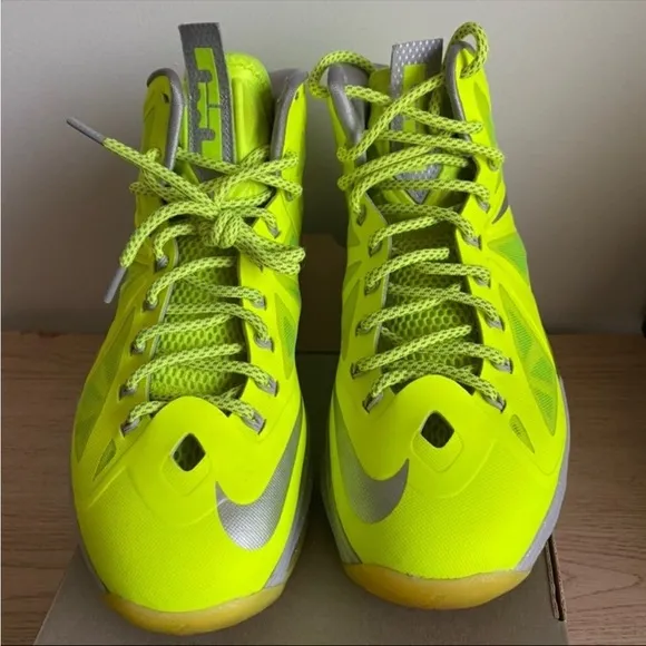 RARE Nike Lebron X 10 Volt Neon Yellow - Men SZ 8