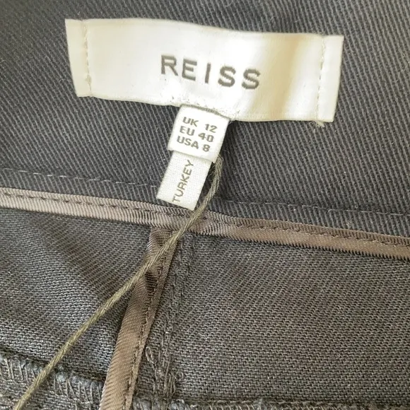 Reiss April cotton pleat front navy blue shorts 8 NWT