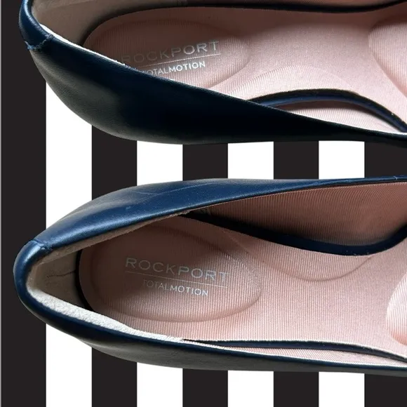 Rockport Women's Total Motion Pumps Deep Aqua Leather Career size 8.5