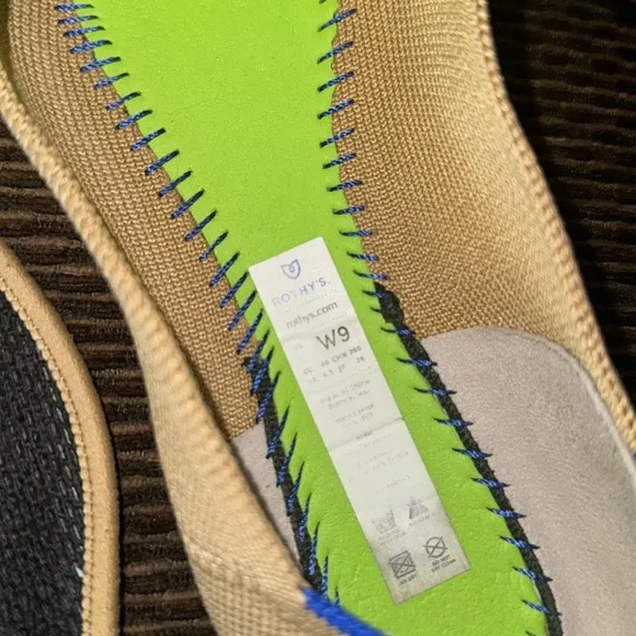 Rothy’s Women's Black and Tan Flats