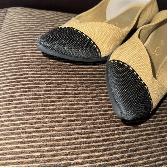 Rothy’s Women's Black and Tan Flats