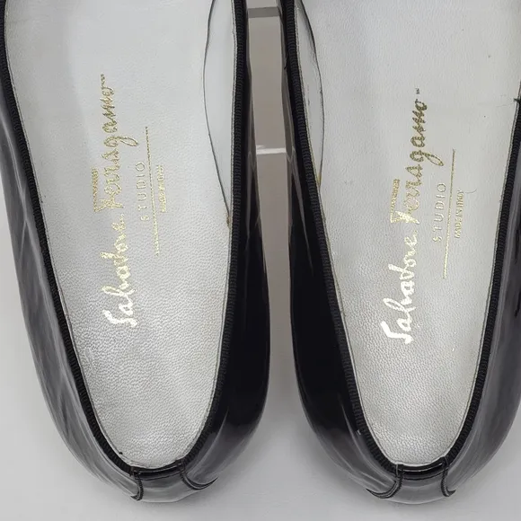 Salvatore Ferragamo Black Patent Leather Flats Shoes Women's Size US 9.5B