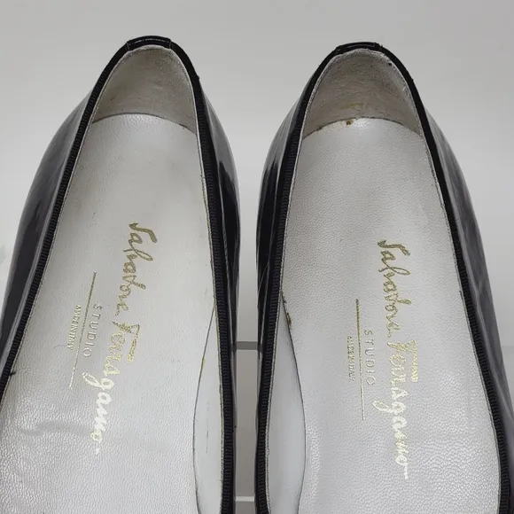 Salvatore Ferragamo Black Patent Leather Flats Shoes Women's Size US 9.5B