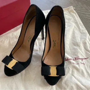Salvatore Ferragamo Black Suede Carla Vara Bow Pumps Leather Heels Stilettos - 5