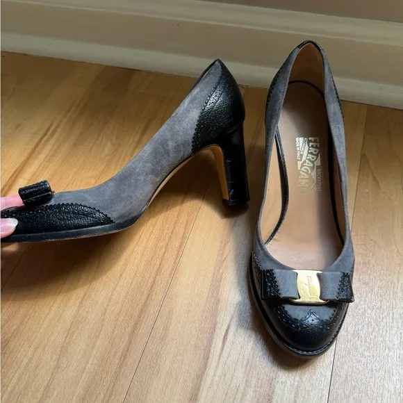 Salvatore Ferragamo Black/Grey Brogue Leather and Suede Vara Bow Pumps Size 39