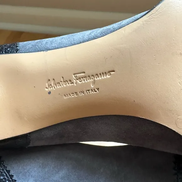 Salvatore Ferragamo Black/Grey Brogue Leather and Suede Vara Bow Pumps Size 39