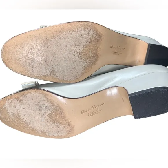 Salvatore Ferragamo, Boutique, bow flats