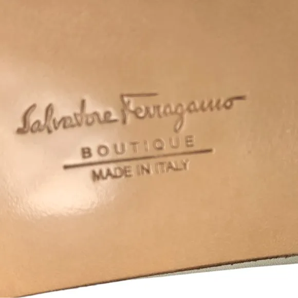 Salvatore Ferragamo, Boutique, bow flats