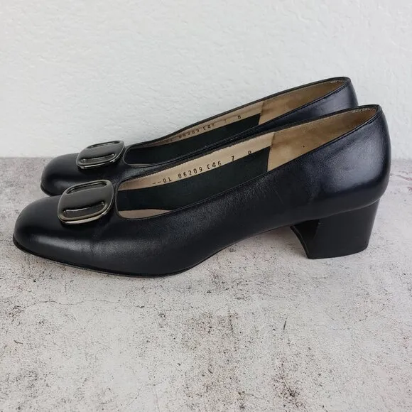 Salvatore Ferragamo Boutique Italy Leather Classic Pumps Shoes Black size 7B