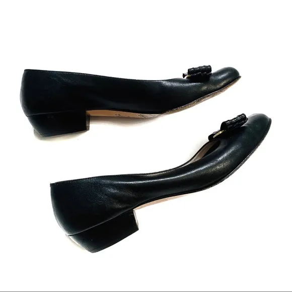 Salvatore Ferragamo Vara Blocked Heel Pumps Size 9