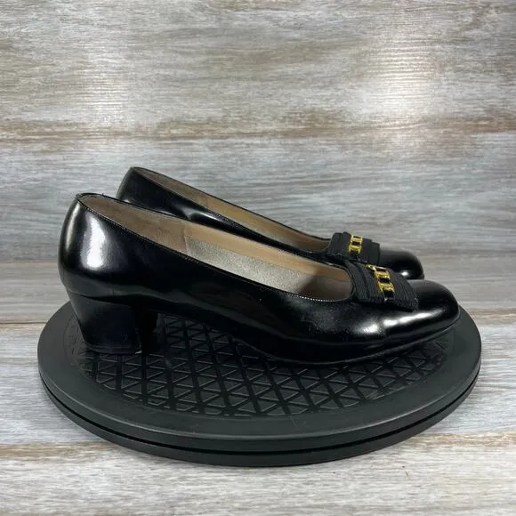 Salvatore Ferragamo Women’s pumps Vara Ribbon Black Leather Heels Size 7 C