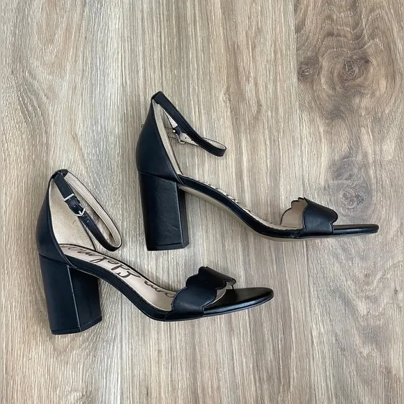 Sam Edelman Women's Odila Scalloped Heel Sandals Size 9 EUC