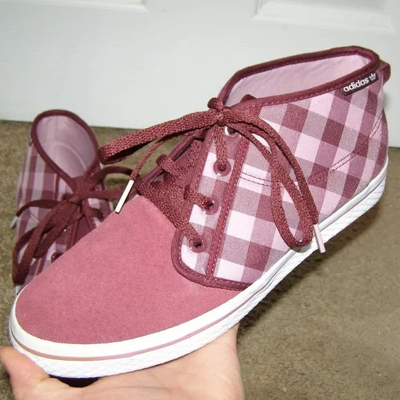 size 9 Ladies ADIDAS Suede &amp; textile Casual shoes