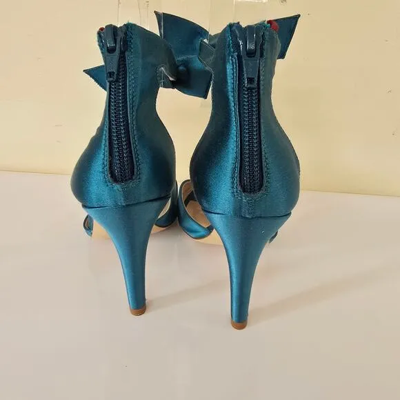 SJP Sarah Jessica Parker Ankle Strap Bow Buckingham Sandals Heels Size 38.5 8