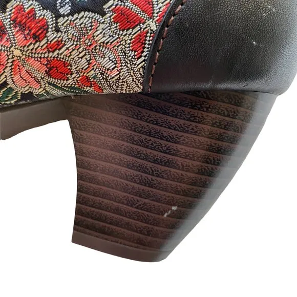 Socopy Retro Vintage Style lace Up Flower Embroidered Fabric Leather Heeled Shoe