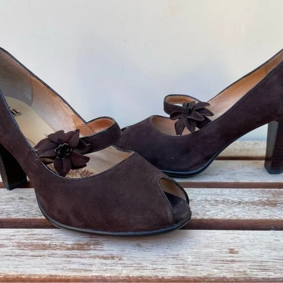 Sofft Women's Retro Geva Brown Suede Peep Toe Mary Jane Pumps Size 9W