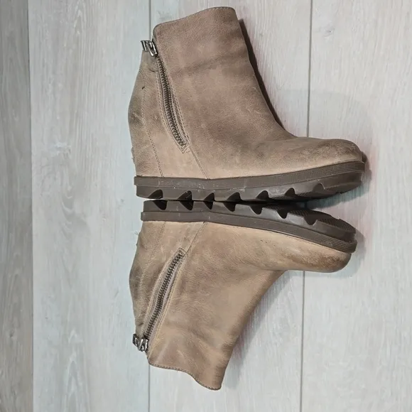 Sorel Women Ankle Leather Joan of Arctic Hidden Boots shoes sz 6.5