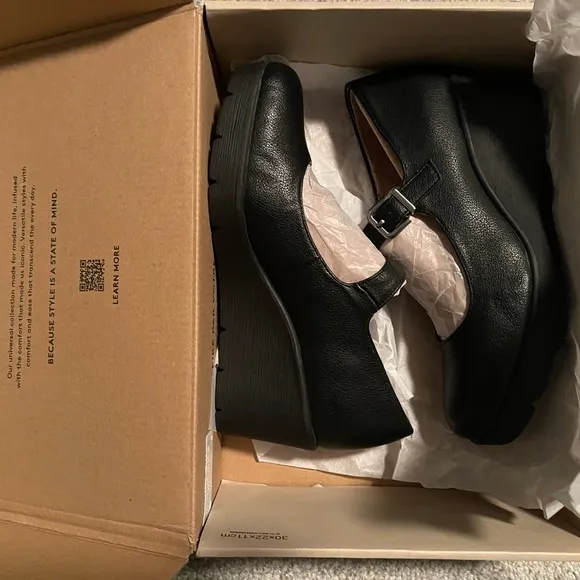 SOUL Naturalizer Black Wedge Mary Jane Shoes WIDE WIDTH