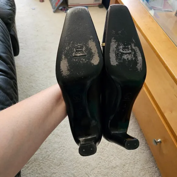 St. John Pumps St. John Collection Italian Leather Pumps Women's Size 7.5 B