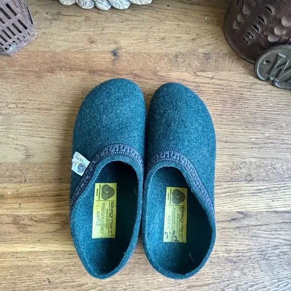 Stegmann Women’s Dark Green Wool Indoor/Outdoor Slipper Shoes