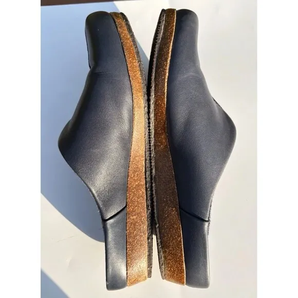 Stegmann Women’s Shoes Outdoor Size 10.5 Dark Navy Blue Leather Clog