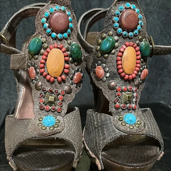 Steve Madden Brown and Red Heels with Ornate Embellishments