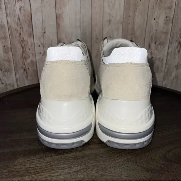 Steve Madden Perforated Reflective Leather Sneaker Size 9.5 Women