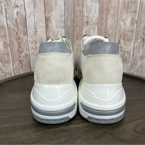 Steve Madden Perforated Reflective Leather Sneaker Size 9.5 Women