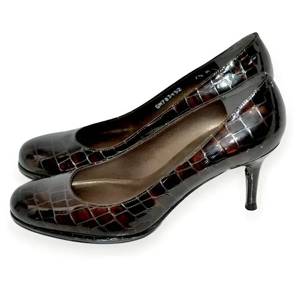 Stuart Weitzman Cherry Red Patent Crocodile Alligator Patent Leather Heels 7.5 M