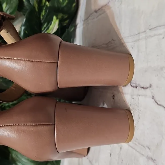 Stuart Weitzman Clara Block Heeled Leather Mousse Napa Pumps 9