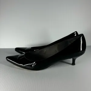 Stuart Weitzman Heels Womens 8 Patent Leather Kitten Pointed Toe Party Office