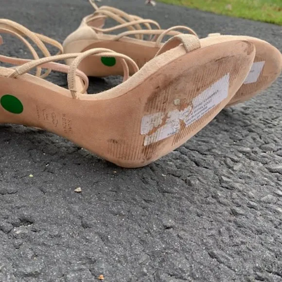 Stuart Weitzman ‘Myex’ nude strappy barely there sandals - size 9