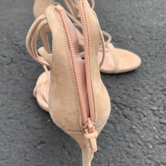 Stuart Weitzman ‘Myex’ nude strappy barely there sandals - size 9