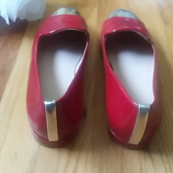 Stuart Weitzman Red Flats with Silver Capped Toe Size 6