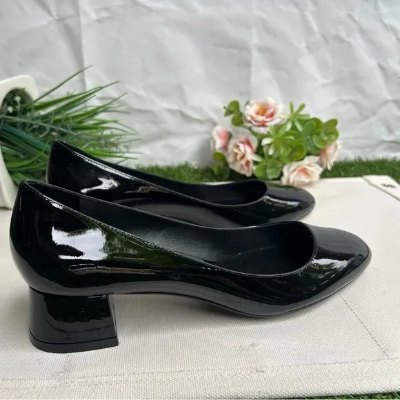 Stuart Weitzman VIVIENNE  35 Black Patent Leather Pumps size 6.5 new