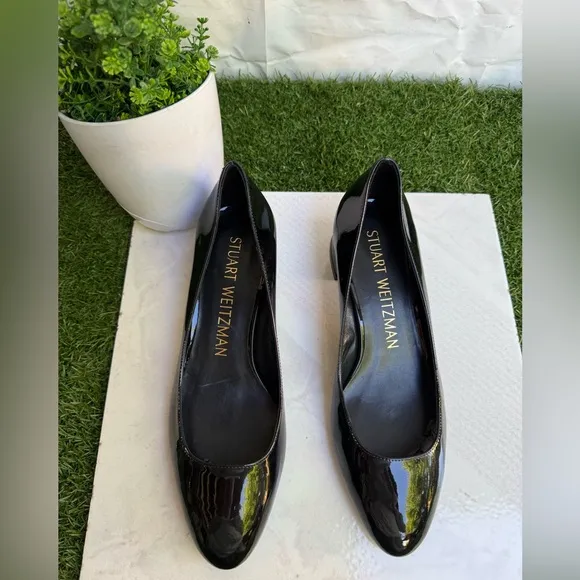 Stuart Weitzman VIVIENNE  35 Black Patent Leather Pumps size 6.5 new