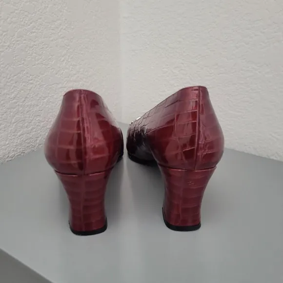 Stuart Weitzman Women's Red Heels