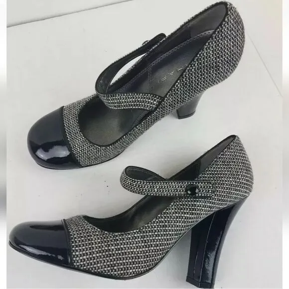 Tahari Mary Jane Hoodstooth Pattern Leather 4&quot; heel. Size 9.5