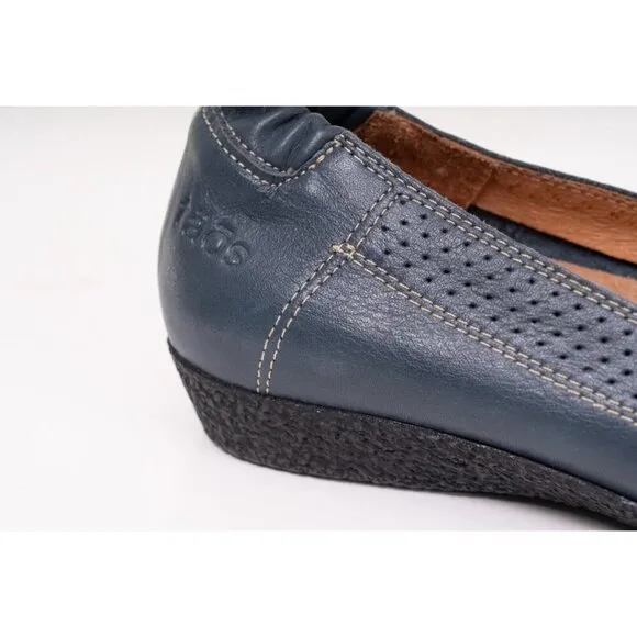 Taos Round Toe Flats Leather Upper Women's Shoes Sz EU 38 Us 7-7.5