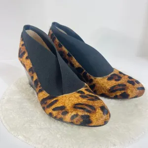 Taryn Rose Kelly Suede Mid-Heel Wedges Shoes Black Leopard Print Size 6.5M US