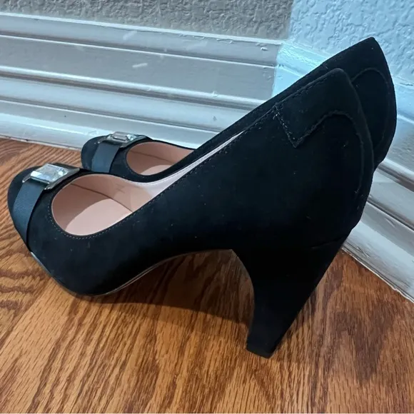 TARYN ROSE WOMEN'S BLACK SUEDE  PUMPS SIZE 8.5M PATSY STYLE