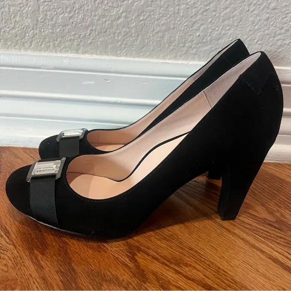 TARYN ROSE WOMEN'S BLACK SUEDE  PUMPS SIZE 8.5M PATSY STYLE