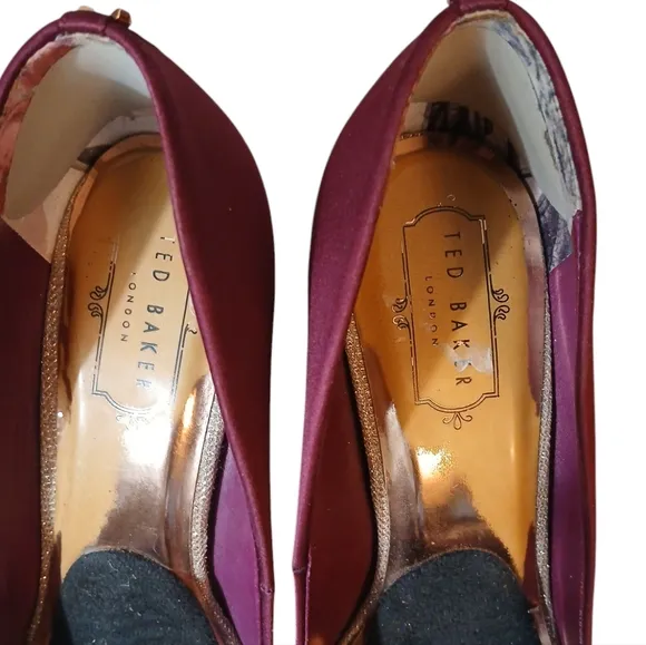 Ted Baker Burgundy Satin Bow Heels Pumps size 9.5