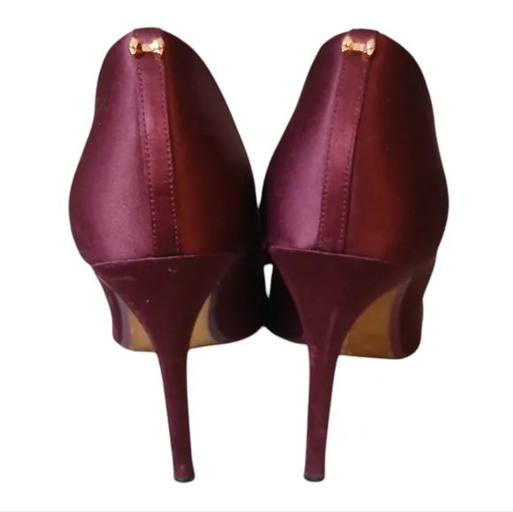 Ted Baker Burgundy Satin Bow Heels Pumps size 9.5