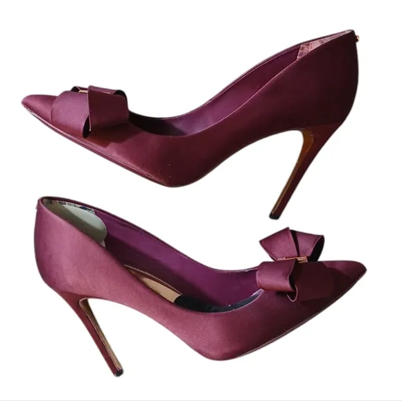 Ted Baker Burgundy Satin Bow Heels Pumps size 9.5