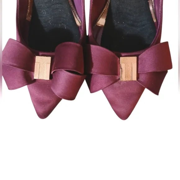 Ted Baker Burgundy Satin Bow Heels Pumps size 9.5