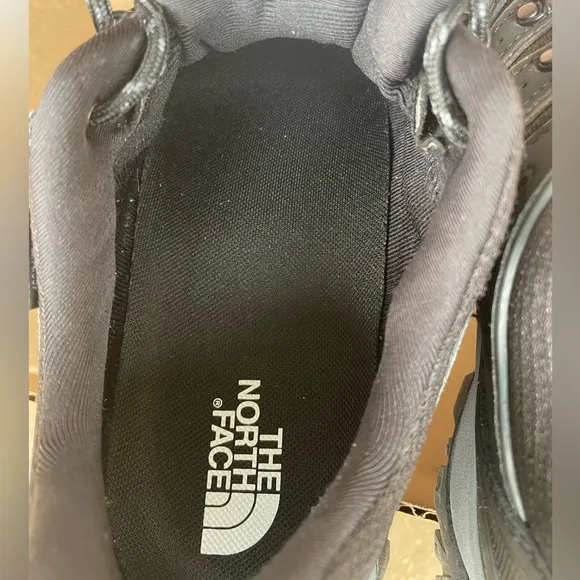 The North Face Hedgehog Fastpack II Mens Hiking Shoes Black/Dark Shadow Grey Sz9
