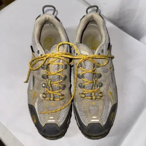 The North Face‎ Women's Size 9.5 Outdoor Hiking Shoes Vibram Sole 566292